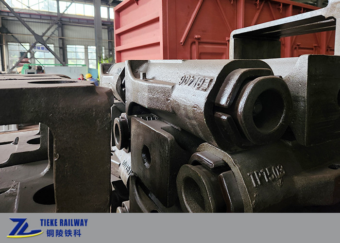 Heavy Load Railway Freight Wagons Draft Gear ST Type Coupler Buffer