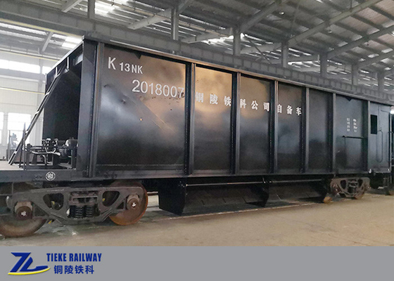 Mine Cargo 120km/H Railway Freight Car Train 60t Load Covered Roof